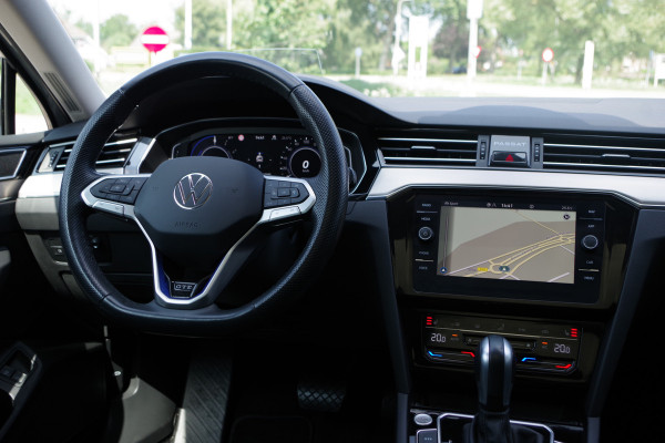 Volkswagen Passat Variant 1.4 TSI 218 PK PHEV GTE BNS R-Line, Panoramadak, Adap. Cruise Control, Matrix-LED, Head-Up, Camera