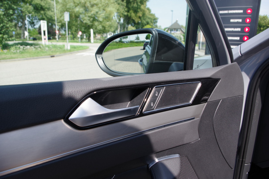 Volkswagen Passat Variant 1.4 TSI 218 PK PHEV GTE BNS R-Line, Panoramadak, Adap. Cruise Control, Matrix-LED, Head-Up, Camera
