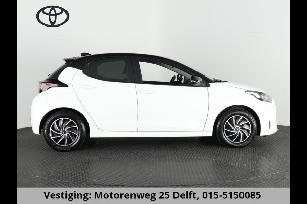 Toyota Yaris 1.5 HYBRID AUTOMAAT BLACK & WHITE GARANTIE 8-2033 NAVIGATIE.CLIMA.CRUISE