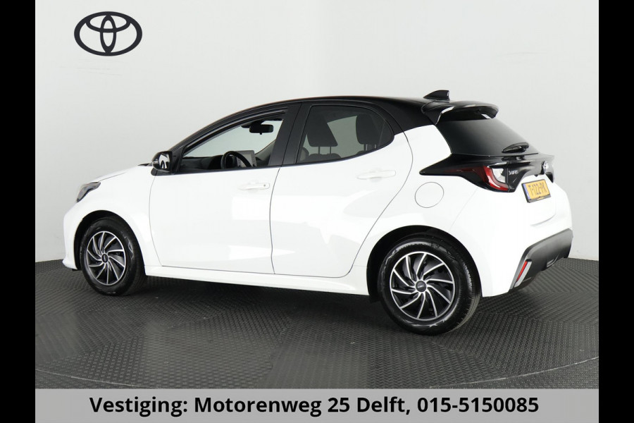 Toyota Yaris 1.5 HYBRID AUTOMAAT BLACK & WHITE GARANTIE 8-2033 NAVIGATIE.CLIMA.CRUISE