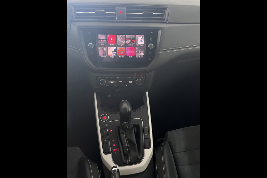 Seat Arona 1.0 TSI Xcellence Business Intense Automaat Apple carplay,parkeer assistent