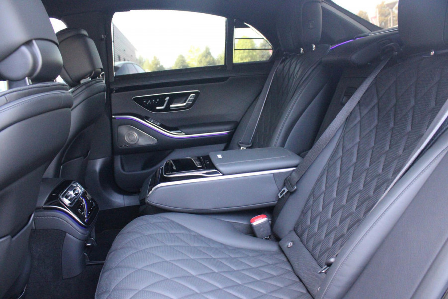 Mercedes-Benz S-Klasse 580e 4MATIC AMG LINE 510PK | PANORAMISCH SCHUIF / KANTELDAK | 360° CAMERA | BURMESTER PREMIUM AUDIO | NAPPA LEDEREN BEKLEDING | VOORSTOELEN ELEKTRISCH VERSTELBAAR MET GEHEUGEN | VOORSTOELEN EN ACHTERBANK GEVENTILEERD / VERWARMD | MBUX AUGMENT REALITY NAVIGATIE / HEAD UPP DISPLAY | MULTIMEDIA MBUX ( ACHTERBANK TABLET | ZWARTE HEMEL BEKLEDING | AIRBALANCE PAKKET (LUCHTREINIGING SYSTEEM) | MEESTURENDE ACHTERAS |  4 ZONE CLIMATE CONTROL |  ADAPTIVE RUITERWISSER ISTALLATIE  ( MAGIC  VISION CONTROL) |