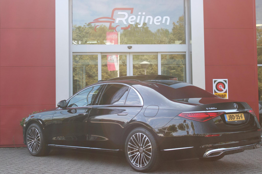 Mercedes-Benz S-Klasse 580e 4MATIC AMG LINE 510PK | PANORAMISCH SCHUIF / KANTELDAK | 360° CAMERA | BURMESTER PREMIUM AUDIO | NAPPA LEDEREN BEKLEDING | VOORSTOELEN ELEKTRISCH VERSTELBAAR MET GEHEUGEN | VOORSTOELEN EN ACHTERBANK GEVENTILEERD / VERWARMD | MBUX AUGMENT REALITY NAVIGATIE / HEAD UPP DISPLAY | MULTIMEDIA MBUX ( ACHTERBANK TABLET | ZWARTE HEMEL BEKLEDING | AIRBALANCE PAKKET (LUCHTREINIGING SYSTEEM) | MEESTURENDE ACHTERAS |  4 ZONE CLIMATE CONTROL |  ADAPTIVE RUITERWISSER ISTALLATIE  ( MAGIC  VISION CONTROL) |