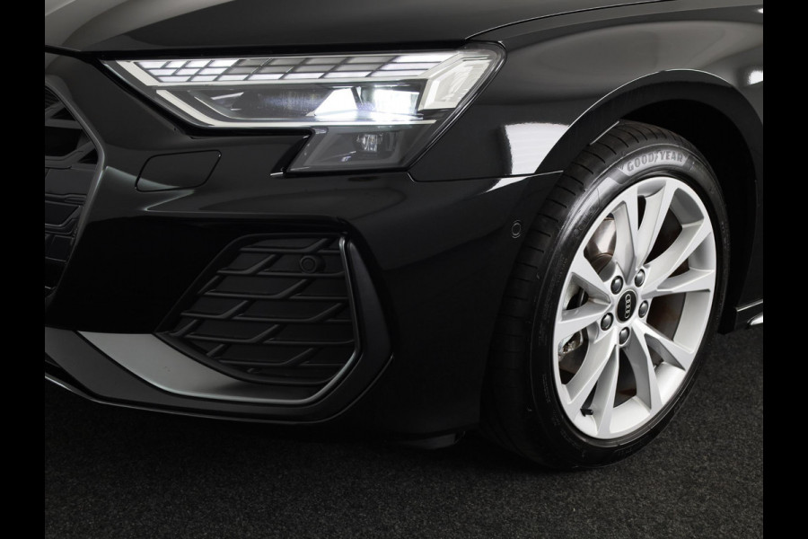 Audi A3 Sportback 30 TFSI S edition 116 pk S-tronic | Verlengde garantie | Navigatie | Parkeersensoren (Park assist) | Achteruitrijcamera | Adaptieve cruise control | S-Line |