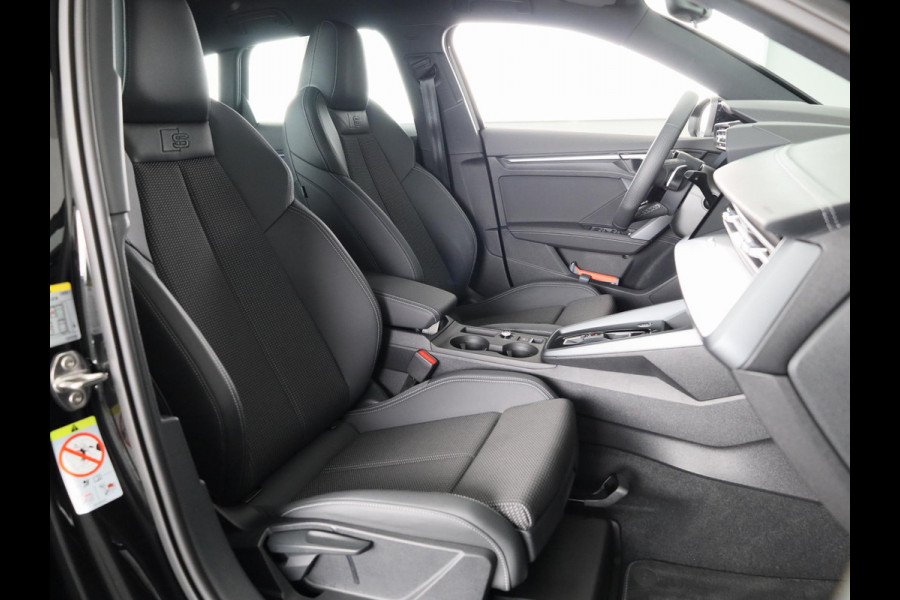 Audi A3 Sportback 30 TFSI S edition 116 pk S-tronic | Verlengde garantie | Navigatie | Parkeersensoren (Park assist) | Achteruitrijcamera | Adaptieve cruise control | S-Line |