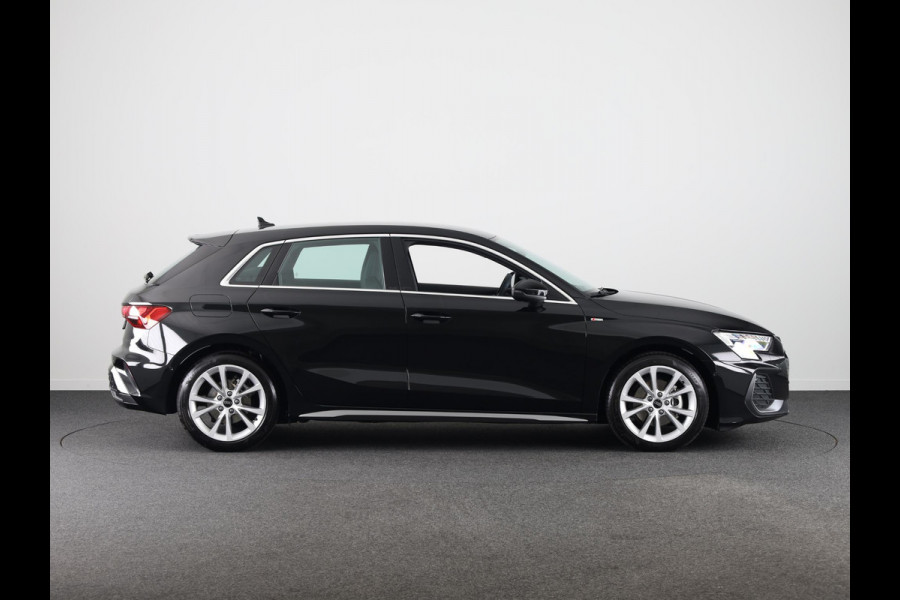 Audi A3 Sportback 30 TFSI S edition 116 pk S-tronic | Verlengde garantie | Navigatie | Parkeersensoren (Park assist) | Achteruitrijcamera | Adaptieve cruise control | S-Line |