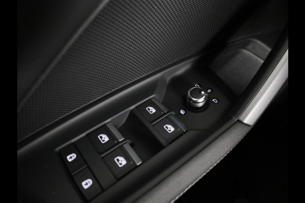 Audi A3 Sportback 30 TFSI S edition 116 pk S-tronic | Verlengde garantie | Navigatie | Parkeersensoren (Park assist) | Achteruitrijcamera | Adaptieve cruise control | S-Line |