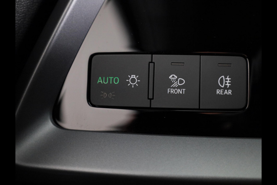 Audi A3 Sportback 30 TFSI S edition 116 pk S-tronic | Verlengde garantie | Navigatie | Parkeersensoren (Park assist) | Achteruitrijcamera | Adaptieve cruise control | S-Line |