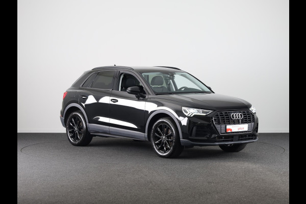 Audi Q3 45 TFSI e Business Edition 245 pk S-tronic | Navigatie | Elektr. trekhaak | Parkeersensoren | Achteruitrijcamera | LED koplampen | Stoelverwarming |