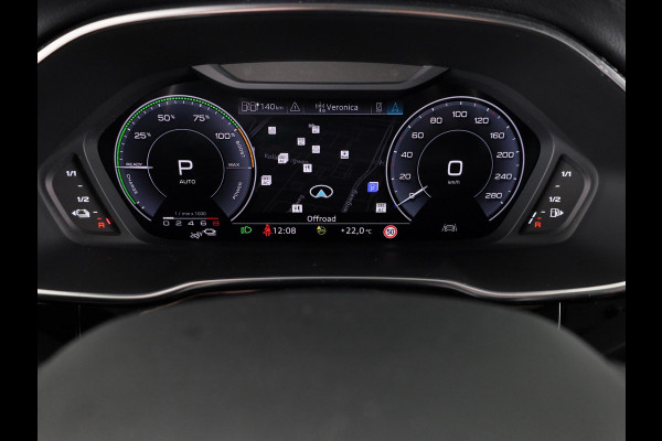 Audi Q3 45 TFSI e Business Edition 245 pk S-tronic | Navigatie | Elektr. trekhaak | Parkeersensoren | Achteruitrijcamera | LED koplampen | Stoelverwarming |