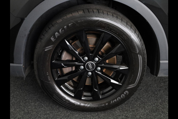 Audi Q3 45 TFSI e Business Edition 245 pk S-tronic | Navigatie | Elektr. trekhaak | Parkeersensoren | Achteruitrijcamera | LED koplampen | Stoelverwarming |