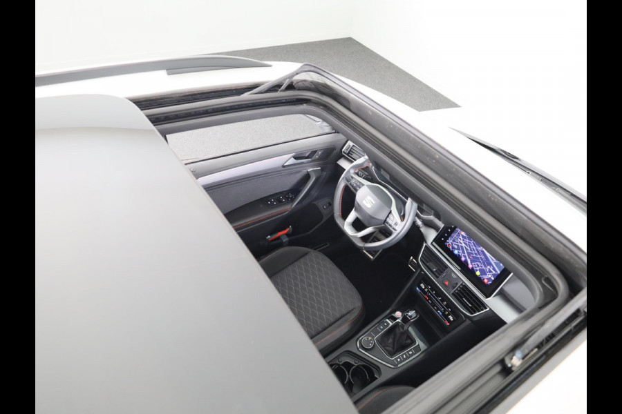 Seat Tarraco 1.5 TSI FR Business Intense 7p. 150 pk Automaat (DSG) | Verlengde garantie | Navigatie | Panoramadak | Parkeersensoren (Park assist) | Rondomzicht camera | Keyless pakket |