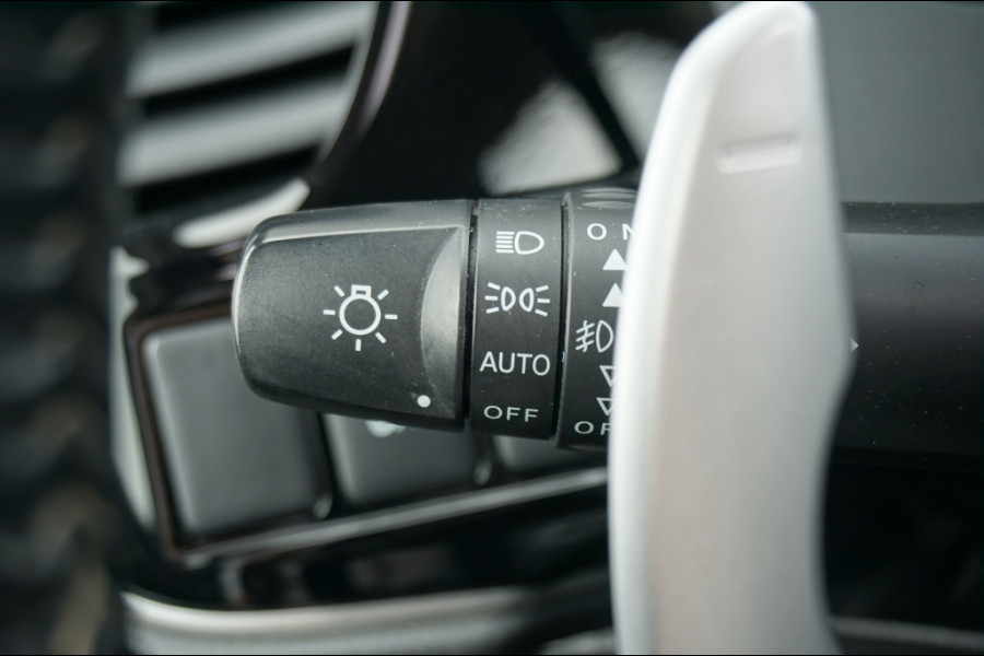 Mitsubishi Outlander PHEV Intense+ AUTOMAAT SCHUIFDAK | ELEK.KLEP | CARPLAY | HAAK! VERKOCHT
