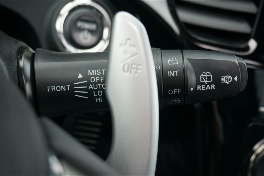 Mitsubishi Outlander PHEV Intense+ AUTOMAAT SCHUIFDAK | ELEK.KLEP | CARPLAY | HAAK! VERKOCHT
