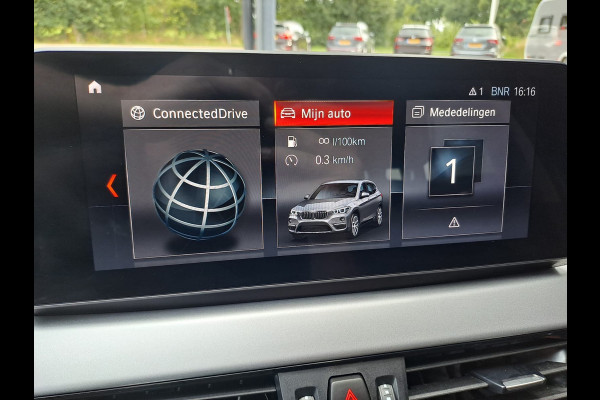 BMW X1 xDrive25e High Executive PHEV | Led | Trekhaak | Leder | Elek. klep | Navi | Camera | Stoelverwarming |