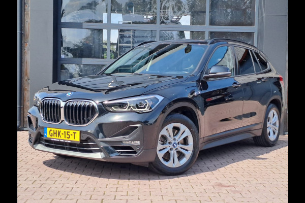 BMW X1 xDrive25e High Executive PHEV | Led | Trekhaak | Leder | Elek. klep | Navi | Camera | Stoelverwarming |