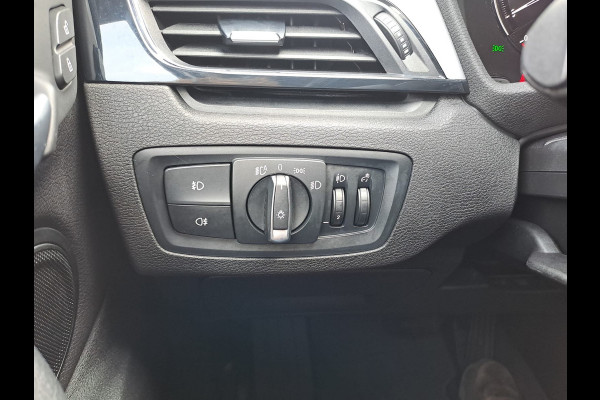 BMW X1 xDrive25e High Executive PHEV | Led | Trekhaak | Leder | Elek. klep | Navi | Camera | Stoelverwarming |