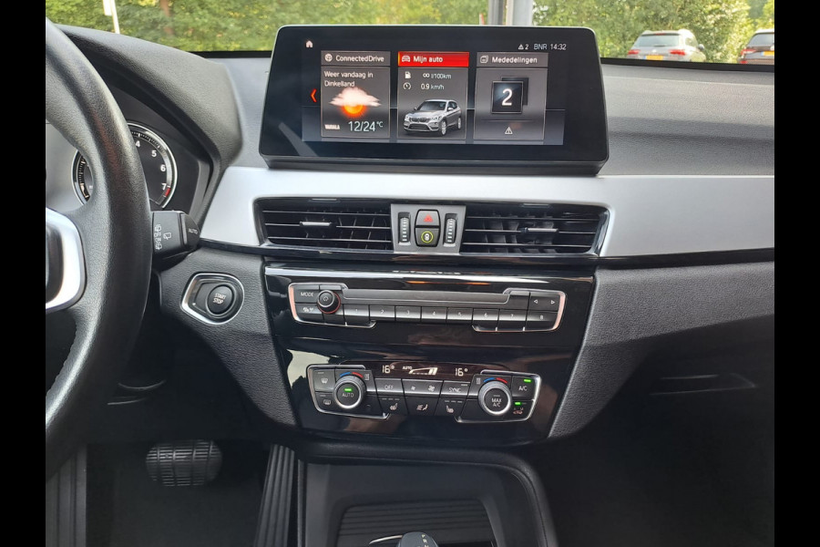 BMW X1 xDrive25e High Executive PHEV | Led | Trekhaak | Leder | Elek. klep | Navi | Camera | Stoelverwarming |