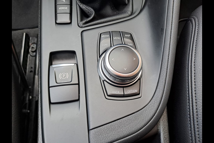 BMW X1 xDrive25e High Executive PHEV | Led | Trekhaak | Leder | Elek. klep | Navi | Camera | Stoelverwarming |