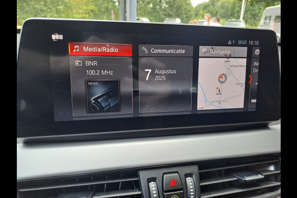 BMW X1 xDrive25e High Executive PHEV | Led | Trekhaak | Leder | Elek. klep | Navi | Camera | Stoelverwarming |