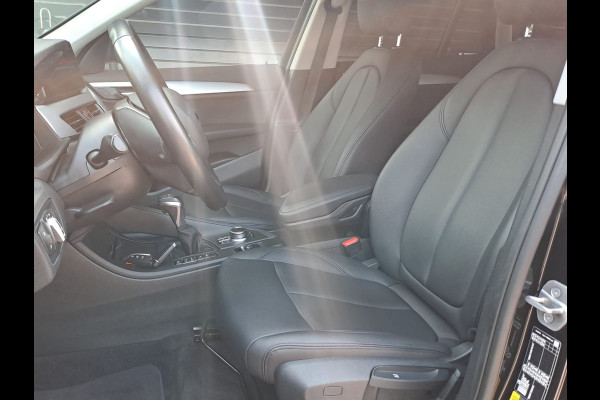 BMW X1 xDrive25e High Executive PHEV | Led | Trekhaak | Leder | Elek. klep | Navi | Camera | Stoelverwarming |