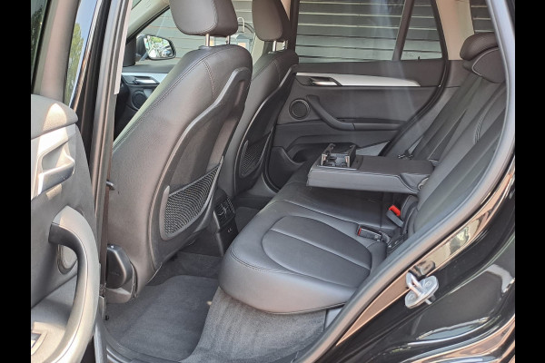 BMW X1 xDrive25e High Executive PHEV | Led | Trekhaak | Leder | Elek. klep | Navi | Camera | Stoelverwarming |