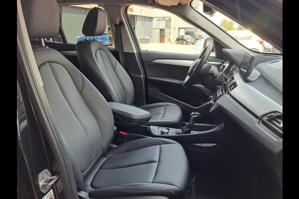 BMW X1 xDrive25e High Executive PHEV | Led | Trekhaak | Leder | Elek. klep | Navi | Camera | Stoelverwarming |