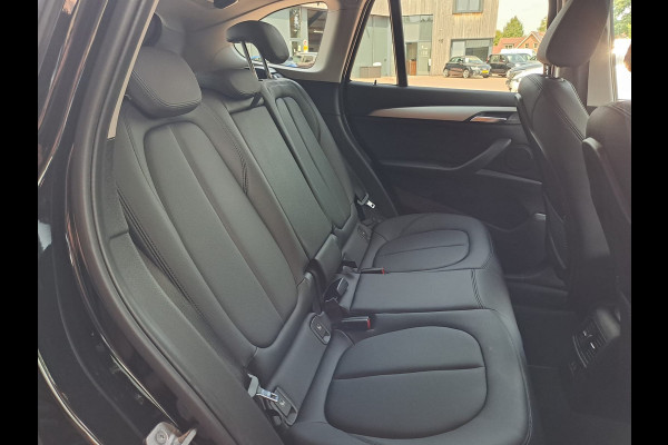 BMW X1 xDrive25e High Executive PHEV | Led | Trekhaak | Leder | Elek. klep | Navi | Camera | Stoelverwarming |