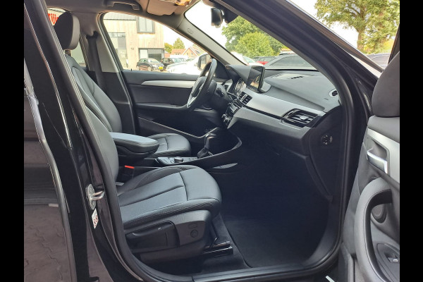 BMW X1 xDrive25e High Executive PHEV | Led | Trekhaak | Leder | Elek. klep | Navi | Camera | Stoelverwarming |