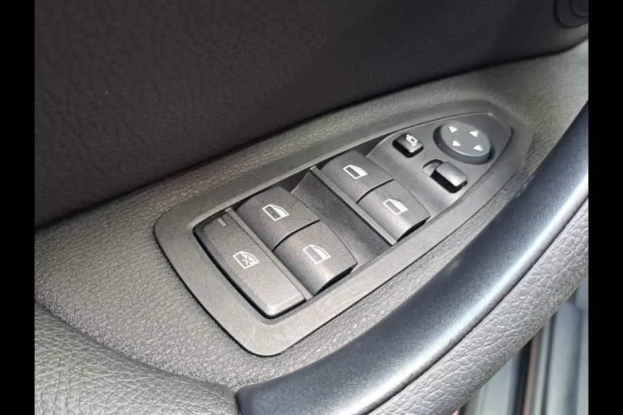 BMW X1 xDrive25e High Executive PHEV | Led | Trekhaak | Leder | Elek. klep | Navi | Camera | Stoelverwarming |