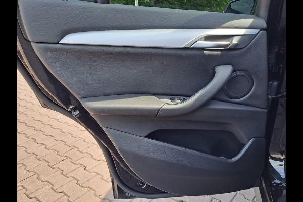 BMW X1 xDrive25e High Executive PHEV | Led | Trekhaak | Leder | Elek. klep | Navi | Camera | Stoelverwarming |
