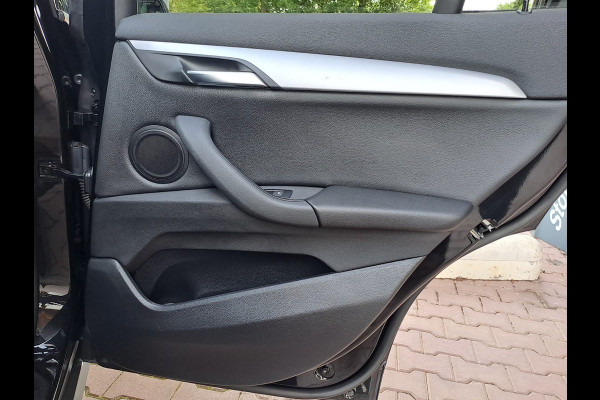 BMW X1 xDrive25e High Executive PHEV | Led | Trekhaak | Leder | Elek. klep | Navi | Camera | Stoelverwarming |
