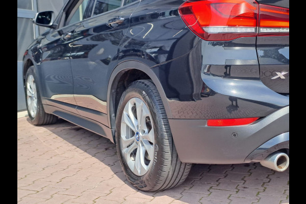BMW X1 xDrive25e High Executive PHEV | Led | Trekhaak | Leder | Elek. klep | Navi | Camera | Stoelverwarming |
