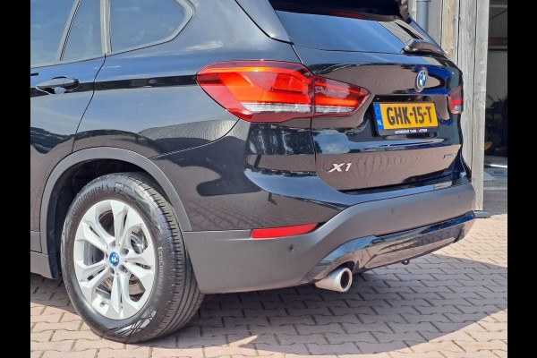 BMW X1 xDrive25e High Executive PHEV | Led | Trekhaak | Leder | Elek. klep | Navi | Camera | Stoelverwarming |