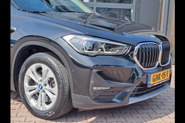 BMW X1 xDrive25e High Executive PHEV | Led | Trekhaak | Leder | Elek. klep | Navi | Camera | Stoelverwarming |