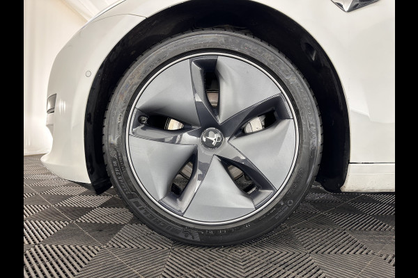 Tesla Model 3 Standard RWD Plus 60 kWh [ 3-Fase ] (INCL-BTW) Aut. *PANO | AUTO-PILOT | LUXURY-LEATHER | KEYLESS | FULL-LED | MEMORY-PACK | SURROUND-VIEW | DAB | CARPLAY | DIGI-COCKPIT | LANE-ASSIST | COMFORT-SEATS | 18"ALU*