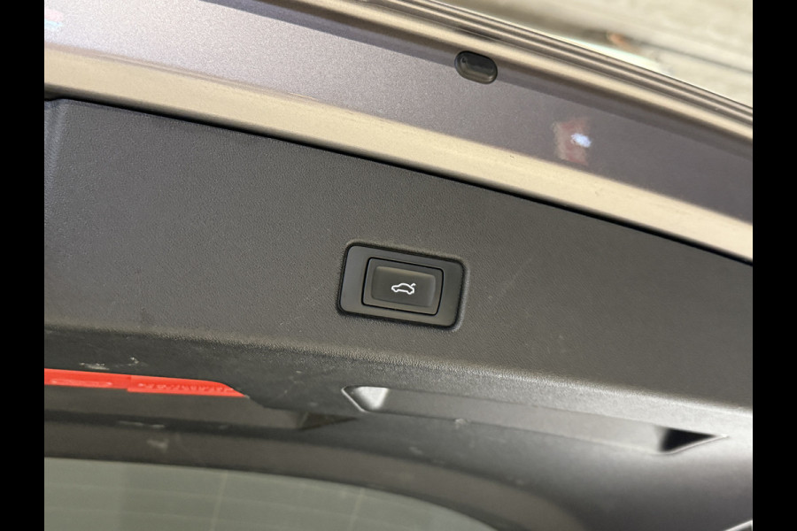 Audi Q4 e-tron 40 Launch edition 77 kWh | Apple Carplay | Sonos | Elek. klep | Full LED | Stoelverwarming