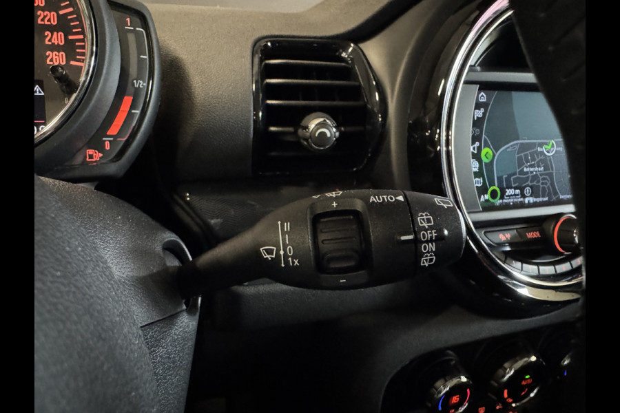 MINI Clubman 1.5 Cooper 136PK Business Edition Automaat | Navi | Cruise | Clima | PDC achter