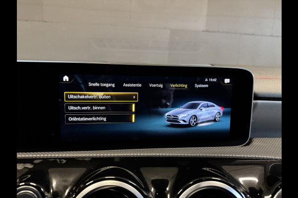 Mercedes-Benz CLA-Klasse 200 Business Solution AMG Automaat | Elektr. trekhaak | Full LED | Camera | Widescreen