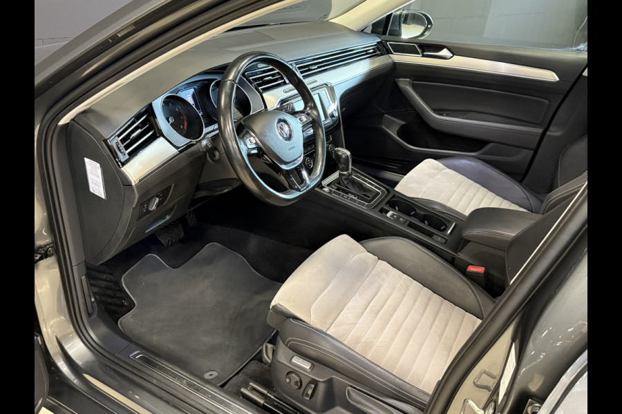 Volkswagen Passat Variant 1.4 TSI ACT Highline Automaat | Panoramadak | Adaptive cruise | Stoelverwarming | PDC V+A | LED