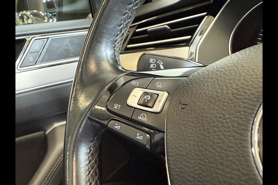 Volkswagen Passat Variant 1.4 TSI ACT Highline Automaat | Panoramadak | Adaptive cruise | Stoelverwarming | PDC V+A | LED