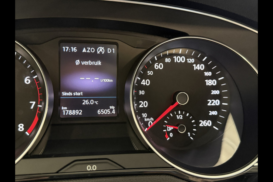 Volkswagen Passat Variant 1.4 TSI ACT Highline Automaat | Panoramadak | Adaptive cruise | Stoelverwarming | PDC V+A | LED