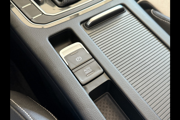 Volkswagen Passat Variant 1.4 TSI ACT Highline Automaat | Panoramadak | Adaptive cruise | Stoelverwarming | PDC V+A | LED