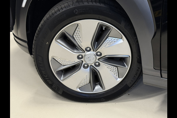 Hyundai Kona EV Comfort 64 kWh | SOH 98.6% | Camera | Apple Carplay | Adaptieve Cruise control
