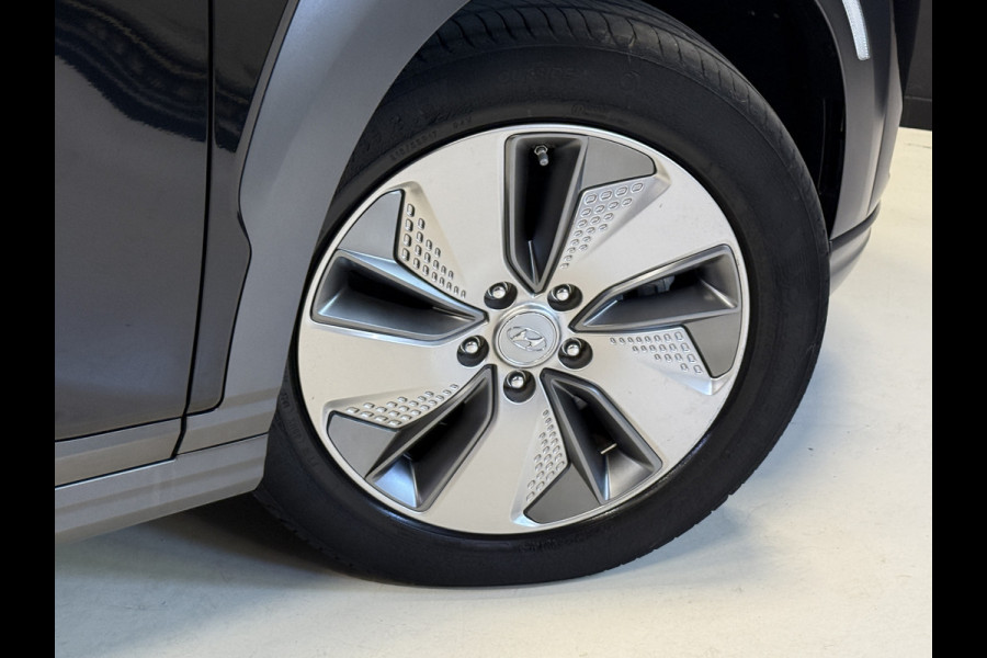 Hyundai Kona EV Comfort 64 kWh | SOH 98.6% | Camera | Apple Carplay | Adaptieve Cruise control
