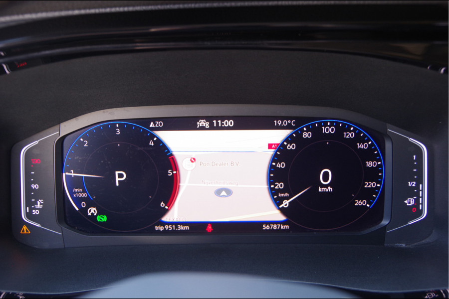 Volkswagen Transporter 2.0 TDI L2 BULLI 150PK AUT. LED, LEDER, TREKHAAK, ADAPT. CRUISE, DIGITAL COCKPIT, NAVI, AIRCO, CARPLAY, PARKEERSENSOREN, NL AUTO
