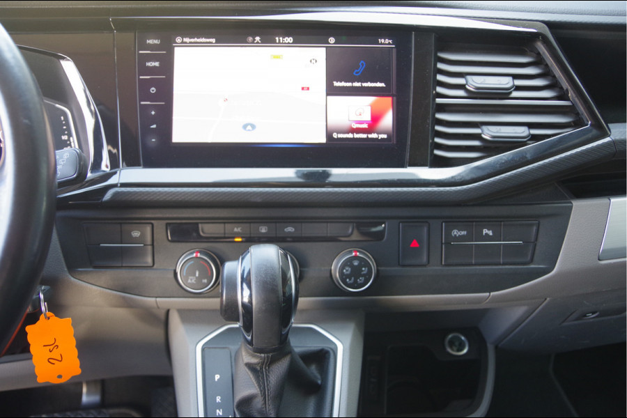 Volkswagen Transporter 2.0 TDI L2 BULLI 150PK AUT. LED, LEDER, TREKHAAK, ADAPT. CRUISE, DIGITAL COCKPIT, NAVI, AIRCO, CARPLAY, PARKEERSENSOREN, NL AUTO