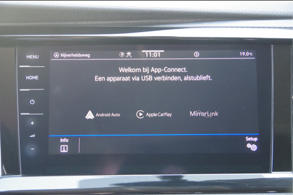 Volkswagen Transporter 2.0 TDI L2 BULLI 150PK AUT. LED, LEDER, TREKHAAK, ADAPT. CRUISE, DIGITAL COCKPIT, NAVI, AIRCO, CARPLAY, PARKEERSENSOREN, NL AUTO