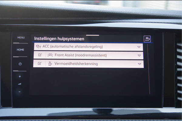 Volkswagen Transporter 2.0 TDI L2 BULLI 150PK AUT. LED, LEDER, TREKHAAK, ADAPT. CRUISE, DIGITAL COCKPIT, NAVI, AIRCO, CARPLAY, PARKEERSENSOREN, NL AUTO