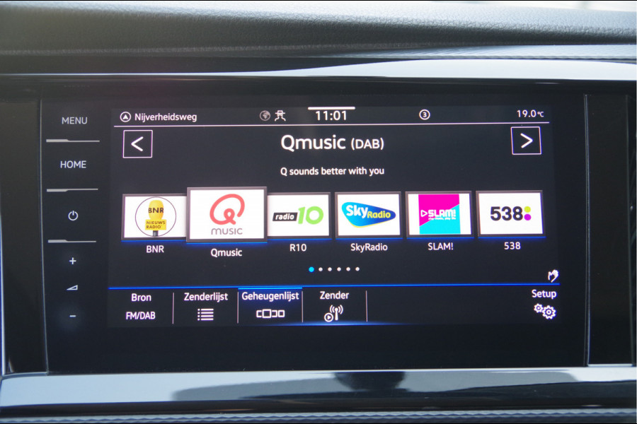 Volkswagen Transporter 2.0 TDI L2 BULLI 150PK AUT. LED, LEDER, TREKHAAK, ADAPT. CRUISE, DIGITAL COCKPIT, NAVI, AIRCO, CARPLAY, PARKEERSENSOREN, NL AUTO